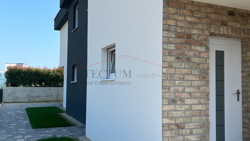 STUPNIK, ČETVEROSOBAN STAN, PRODAJA, 2521,00 EUR/M2