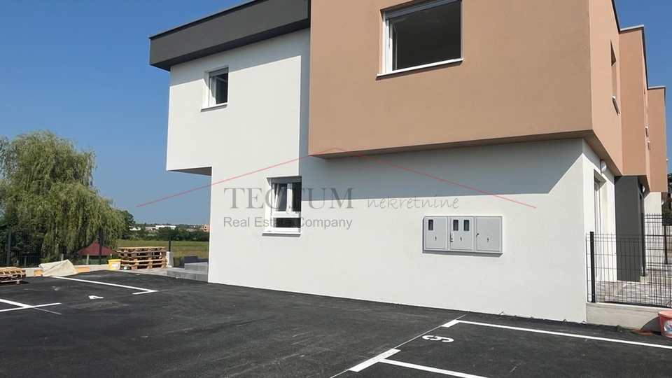 STUPNIK, ČETVEROSOBAN STAN, PRODAJA, 2521,00 EUR/M2