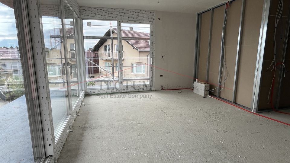 Velika Gorica, četverosoban stan, 2-kat 95,40m2