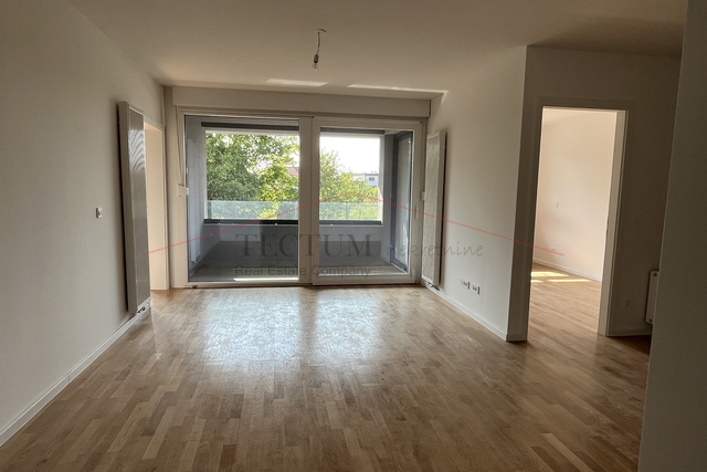 Zaprešić, three-room apartment with parking space and floor, 79.49 m2