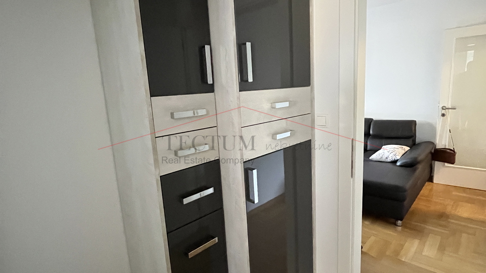 Zagreb, Sloboština, trosobni stan 67,24m2 sa garažom