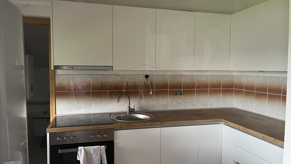 Two apartments for rent in a house for 8 workers!