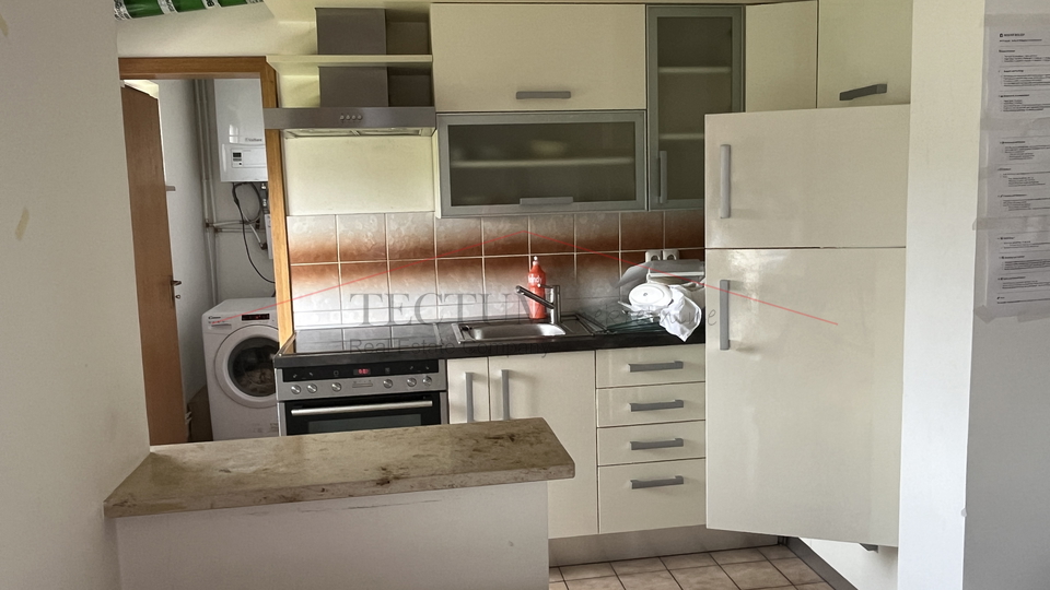 Two apartments for rent in a house for 8 workers!