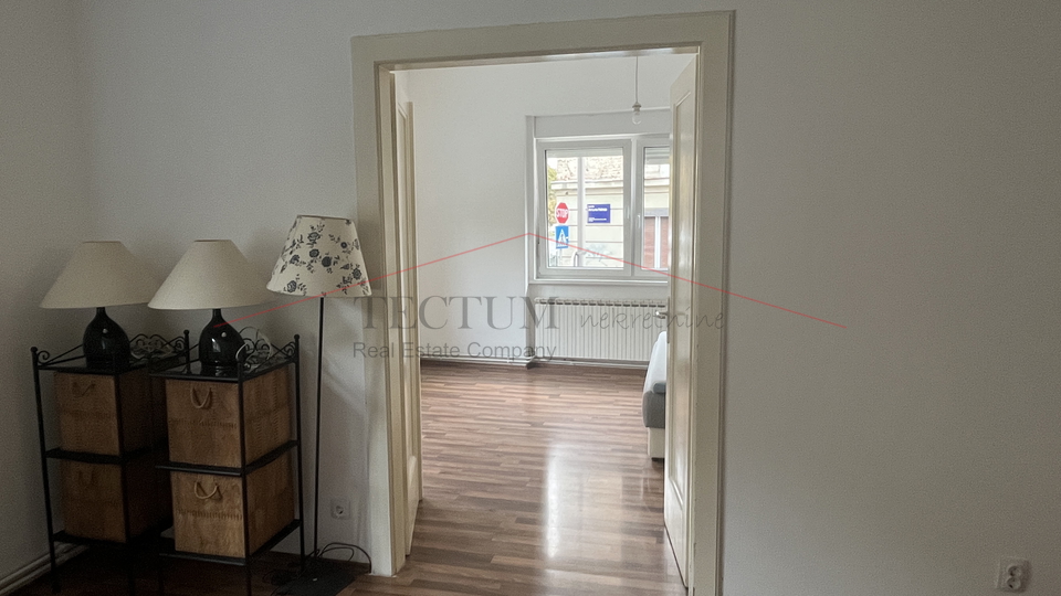 Zagreb, Petrova, 3-bedroom apartment, high ground floor!