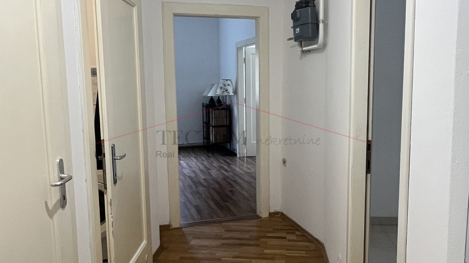 Zagreb, Petrova, 3-bedroom apartment, high ground floor!