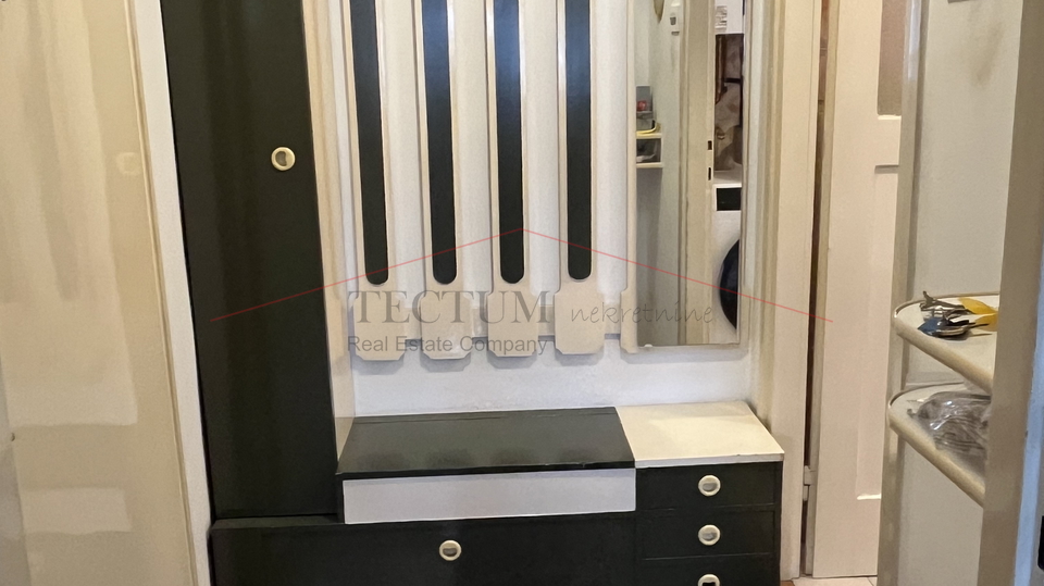 Stan 59m2 u srcu Tre&scaron;njevke za prodaju&excl;