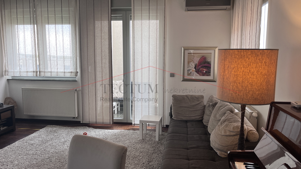 Bukovac&comma; trosoban  stan 78&comma;45m2