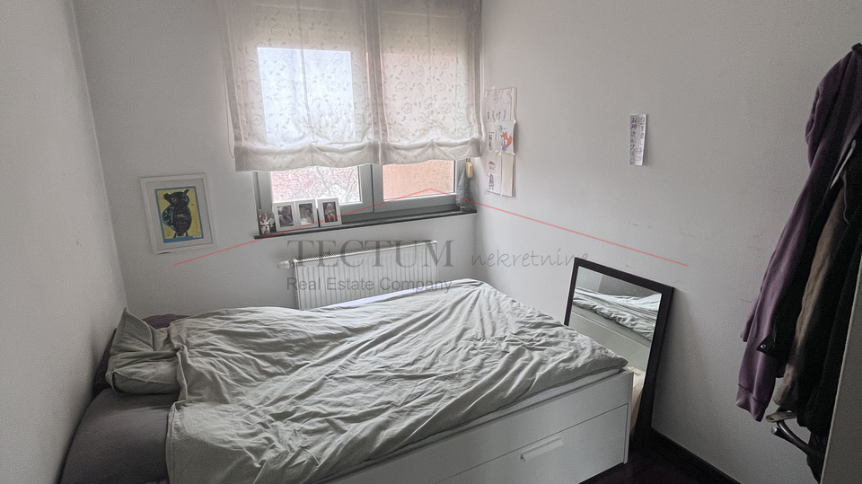 Bukovac&comma; trosoban  stan 78&comma;45m2