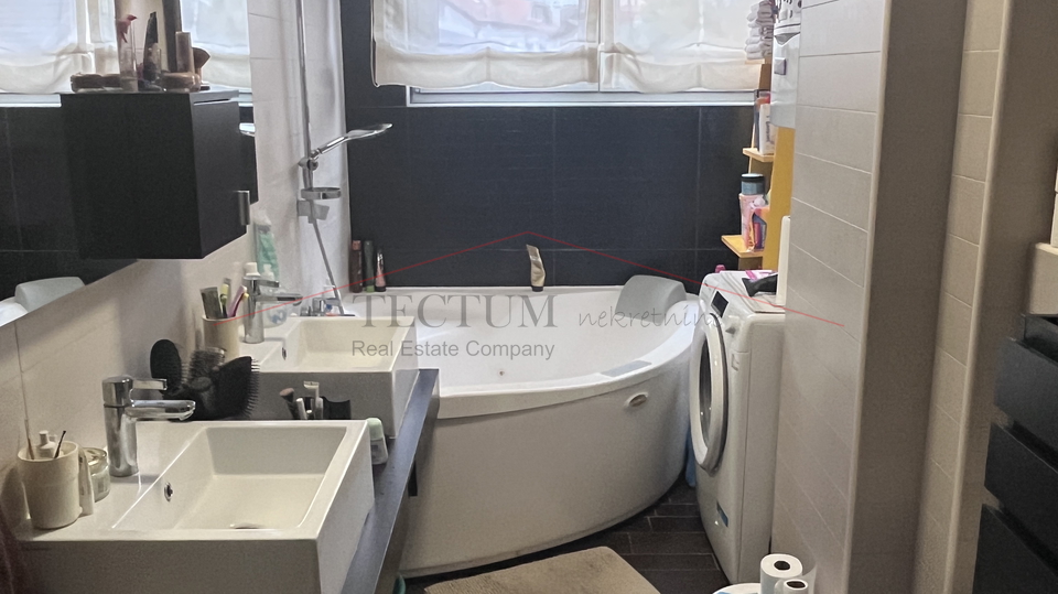 Bukovac&comma; trosoban  stan 78&comma;45m2