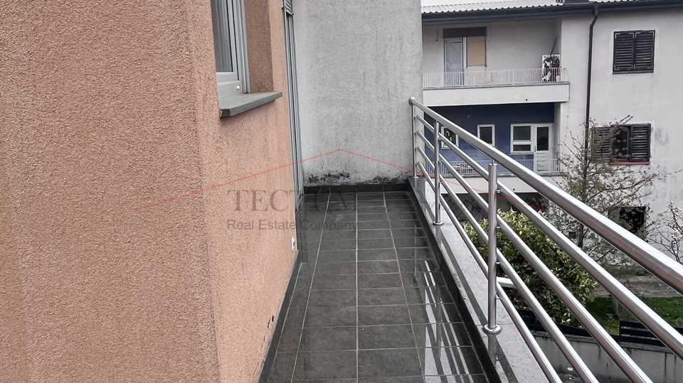 Bukovac&comma; trosoban  stan 78&comma;45m2