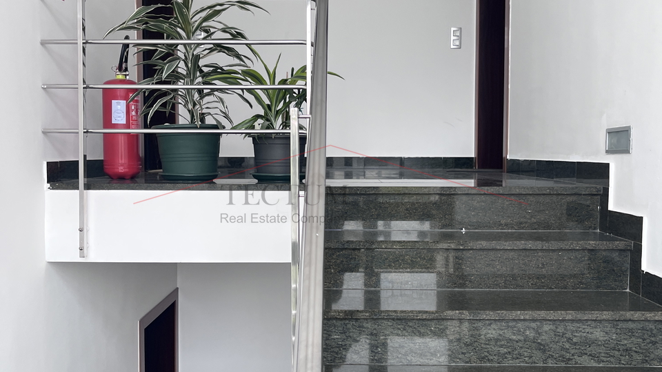 Bukovac&comma; trosoban  stan 78&comma;45m2