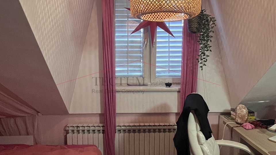 GAJNICE &ndash; KU&Cacute;A 400 m&sup2; S 4 ZASEBNA STANA&comma; 2 GARA&Zcaron;E I 3 PARKIRNA MJESTA&excl;