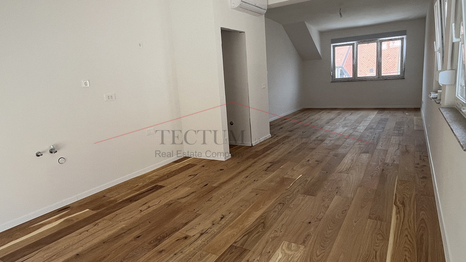Zagreb&comma; Dubrava&comma; 4-sobni stan 110m2 2&period; kat&comma;  150m do tramvaja&excl;