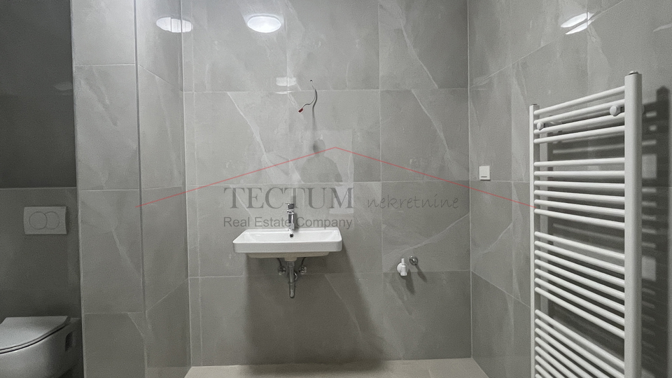 Zagreb&comma; Dubrava&comma; 4-sobni stan 110m2 2&period; kat&comma;  150m do tramvaja&excl;