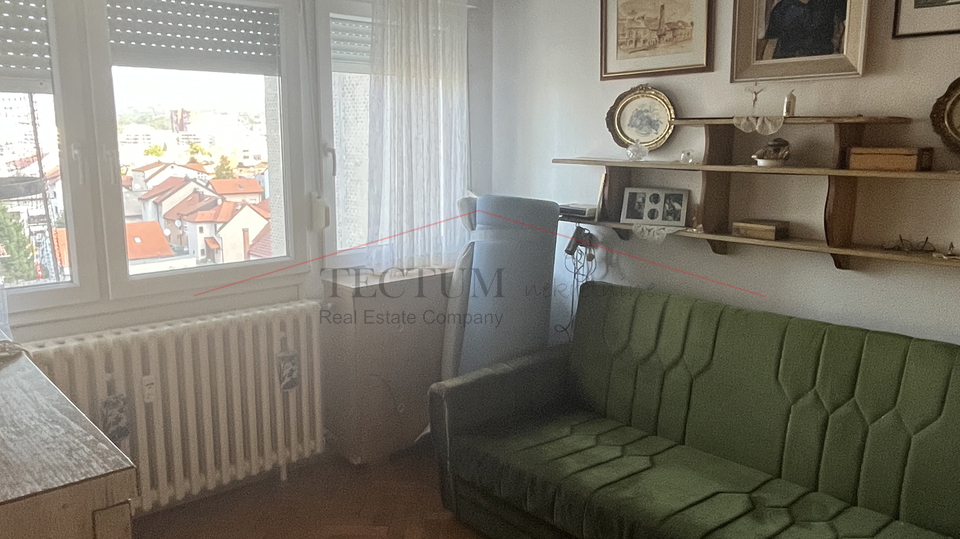 TROSOBAN STAN 69&comma;43 m&sup2; &ndash; REMIZA&comma; TRE&Scaron;NJEVKA &ndash; ODLI&Ccaron;NA LOKACIJA UZ TRAMVAJSKO OKRETI&Scaron;TE
