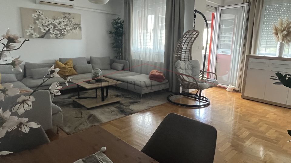 LANI&Scaron;TE&comma; PREDIVAN &Ccaron;ETVEROSOBAN STAN 105M2 I GARA&Zcaron;A 20M2
