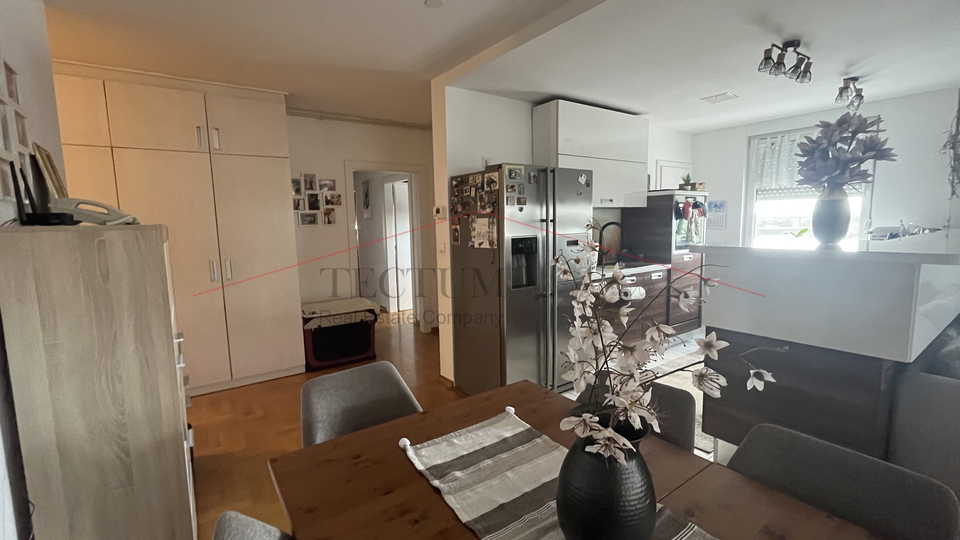 LANI&Scaron;TE&comma; PREDIVAN &Ccaron;ETVEROSOBAN STAN 105M2 I GARA&Zcaron;A 20M2