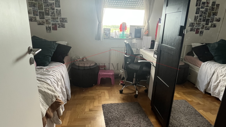 LANI&Scaron;TE&comma; PREDIVAN &Ccaron;ETVEROSOBAN STAN 105M2 I GARA&Zcaron;A 20M2