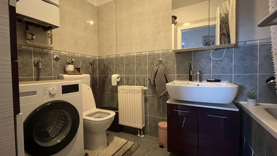 LANI&Scaron;TE&comma; PREDIVAN &Ccaron;ETVEROSOBAN STAN 105M2 I GARA&Zcaron;A 20M2
