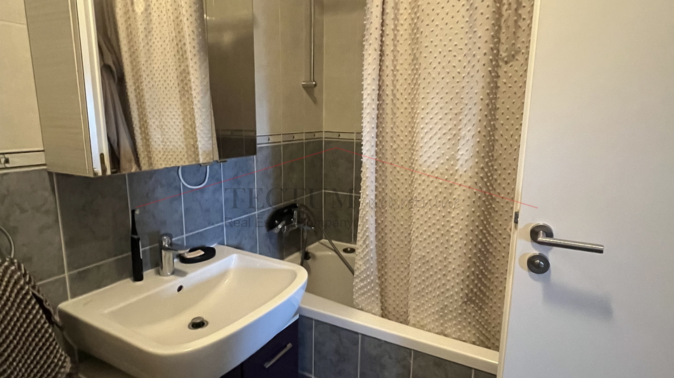 LANI&Scaron;TE&comma; PREDIVAN &Ccaron;ETVEROSOBAN STAN 105M2 I GARA&Zcaron;A 20M2