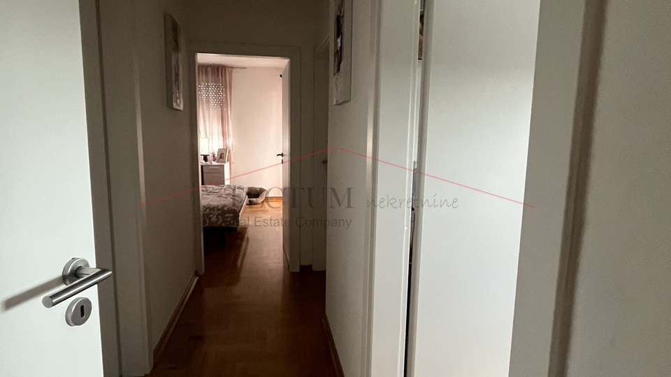 LANI&Scaron;TE&comma; PREDIVAN &Ccaron;ETVEROSOBAN STAN 105M2 I GARA&Zcaron;A 20M2