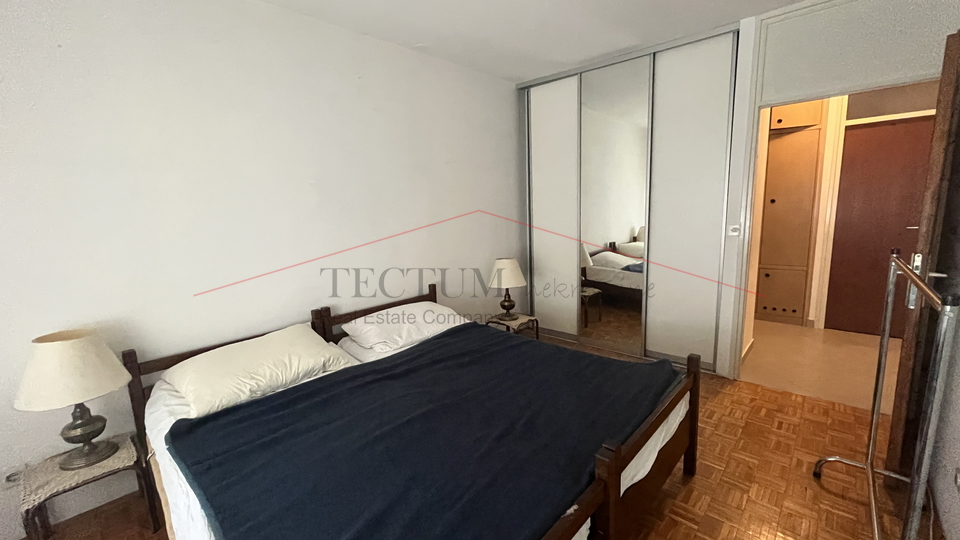 SAVICA&comma; VELIKI TROSOBAN STAN 84M2&comma; VISOKO PRIZEMLJE&comma; 4200&comma;00 EUR&sol;M2