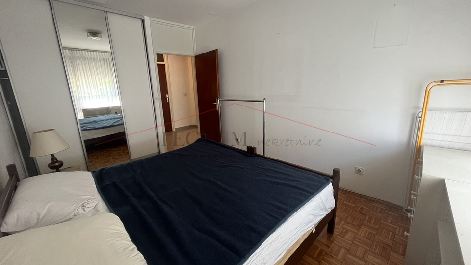 SAVICA&comma; VELIKI TROSOBAN STAN 84M2&comma; VISOKO PRIZEMLJE&comma; 4200&comma;00 EUR&sol;M2