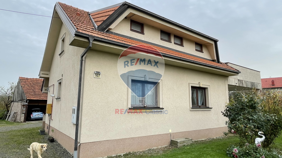 House for sale 150 m2 in Oroslavje