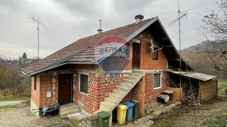 Family house in the quiet town of Pristava