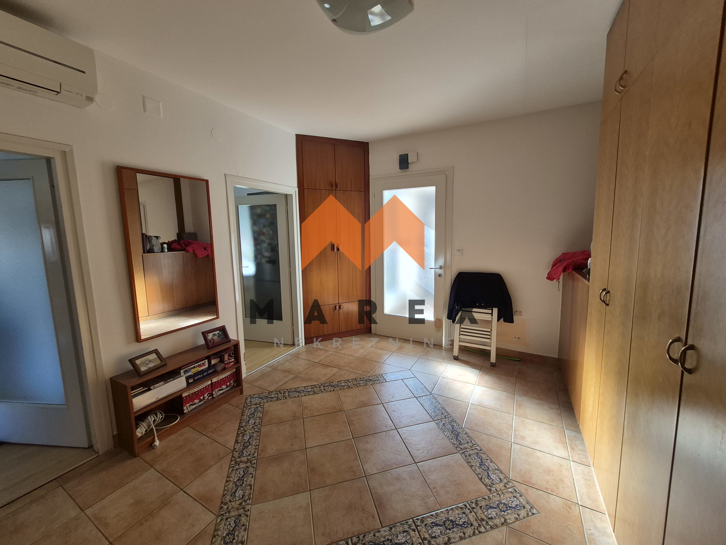 STAN 270m2 U KRAPINI - ŠABAC