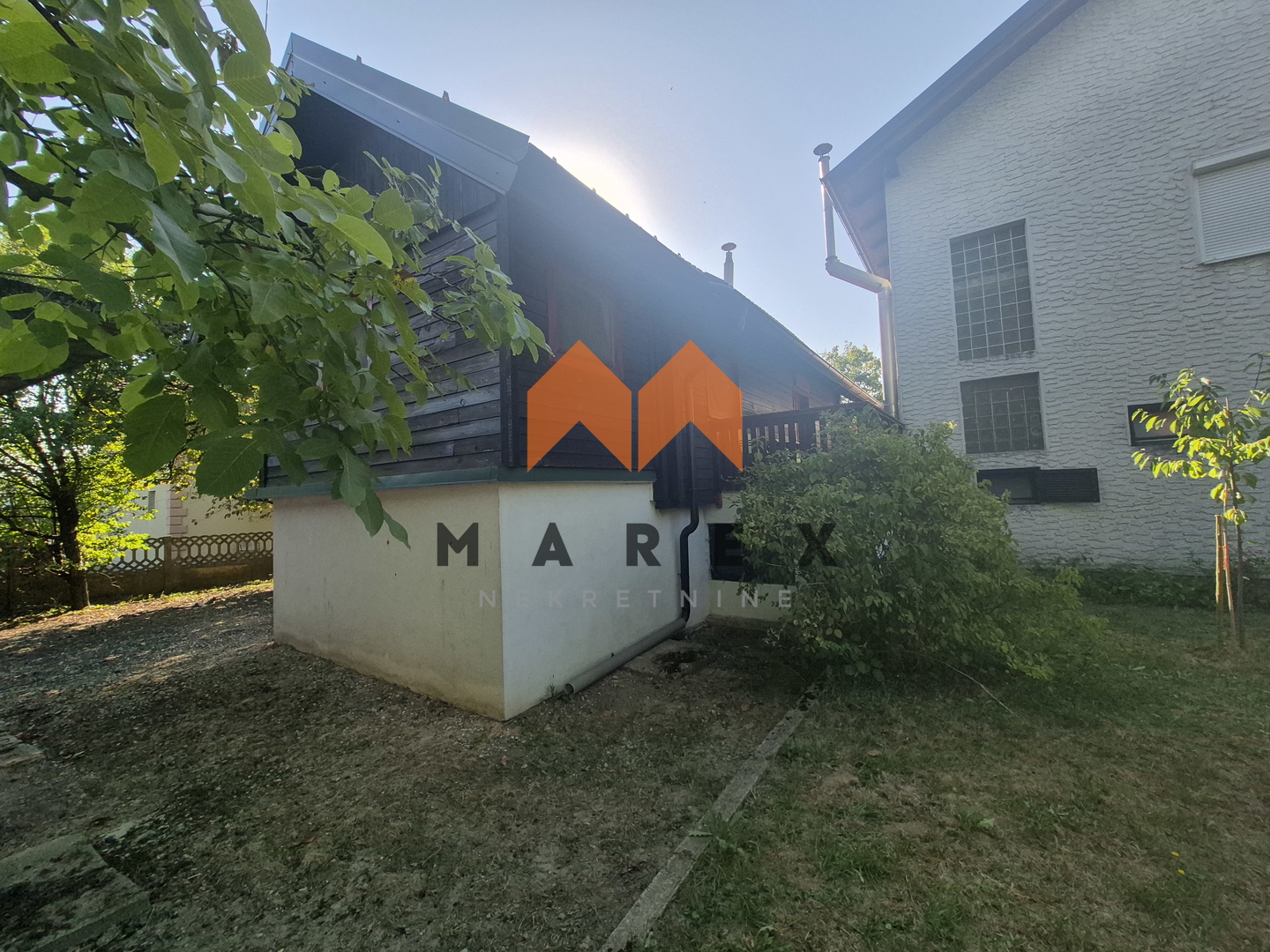 KUĆA SA POMOĆNIM OBJEKTIMA-KRUŠLJEVO SELO-OROSLAVJE