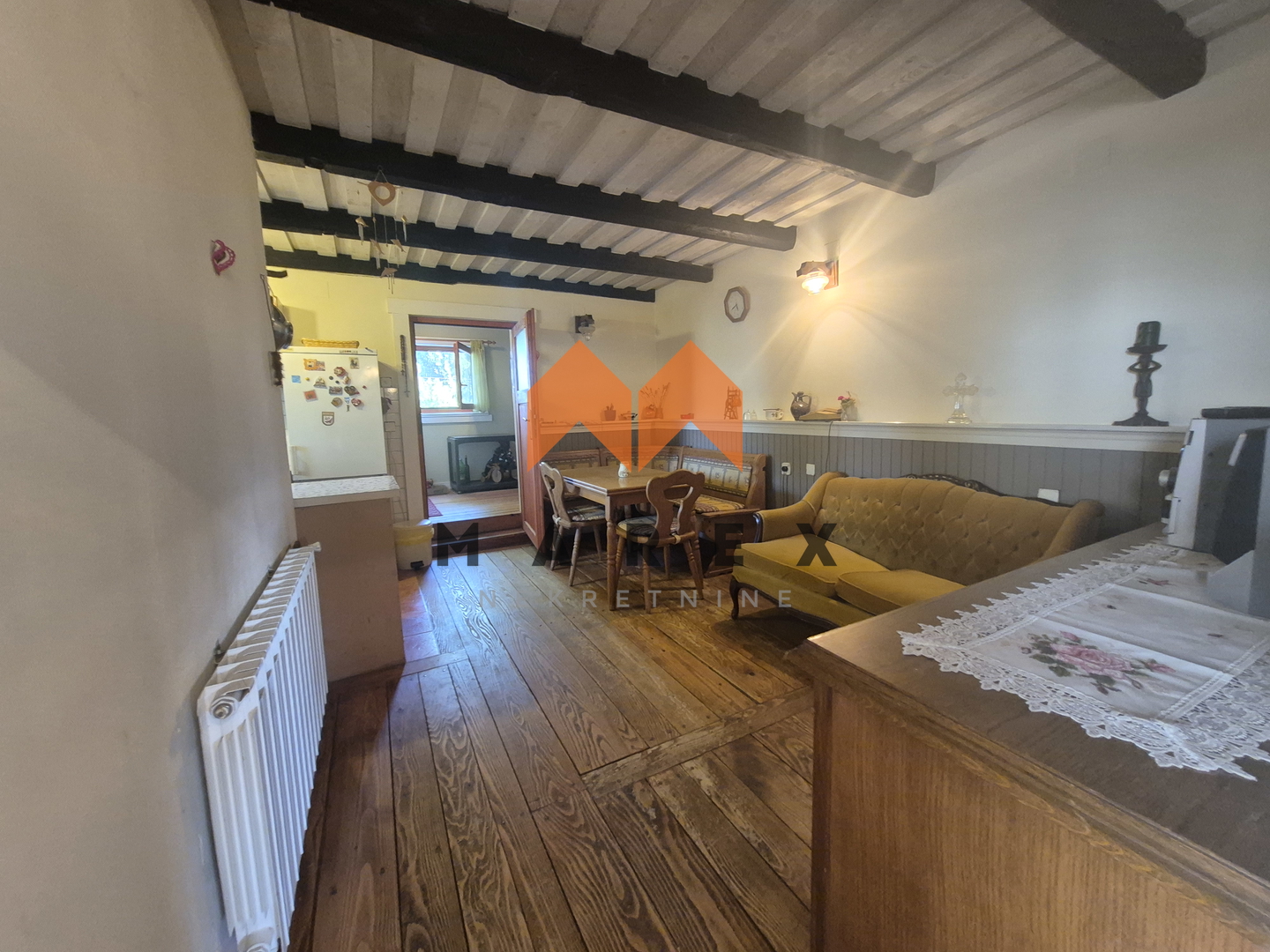 KUĆA SA POMOĆNIM OBJEKTIMA-KRUŠLJEVO SELO-OROSLAVJE