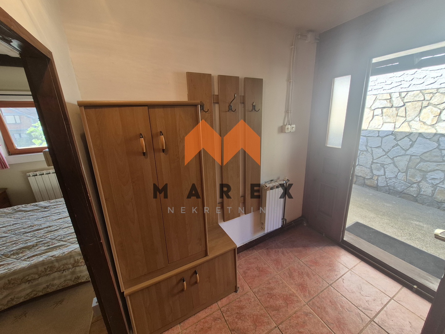 KUĆA SA POMOĆNIM OBJEKTIMA-KRUŠLJEVO SELO-OROSLAVJE