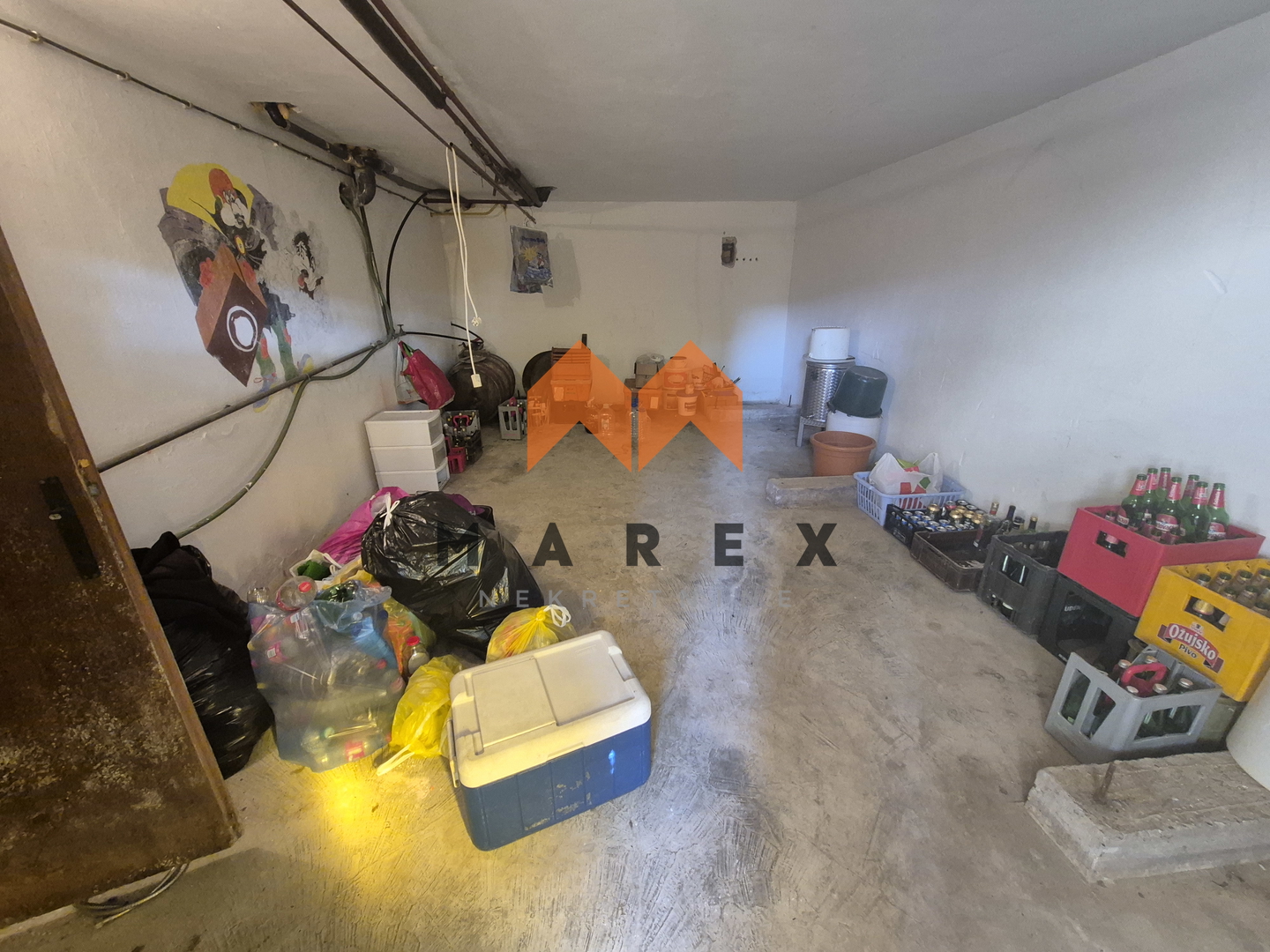 KUĆA SA POMOĆNIM OBJEKTIMA-KRUŠLJEVO SELO-OROSLAVJE