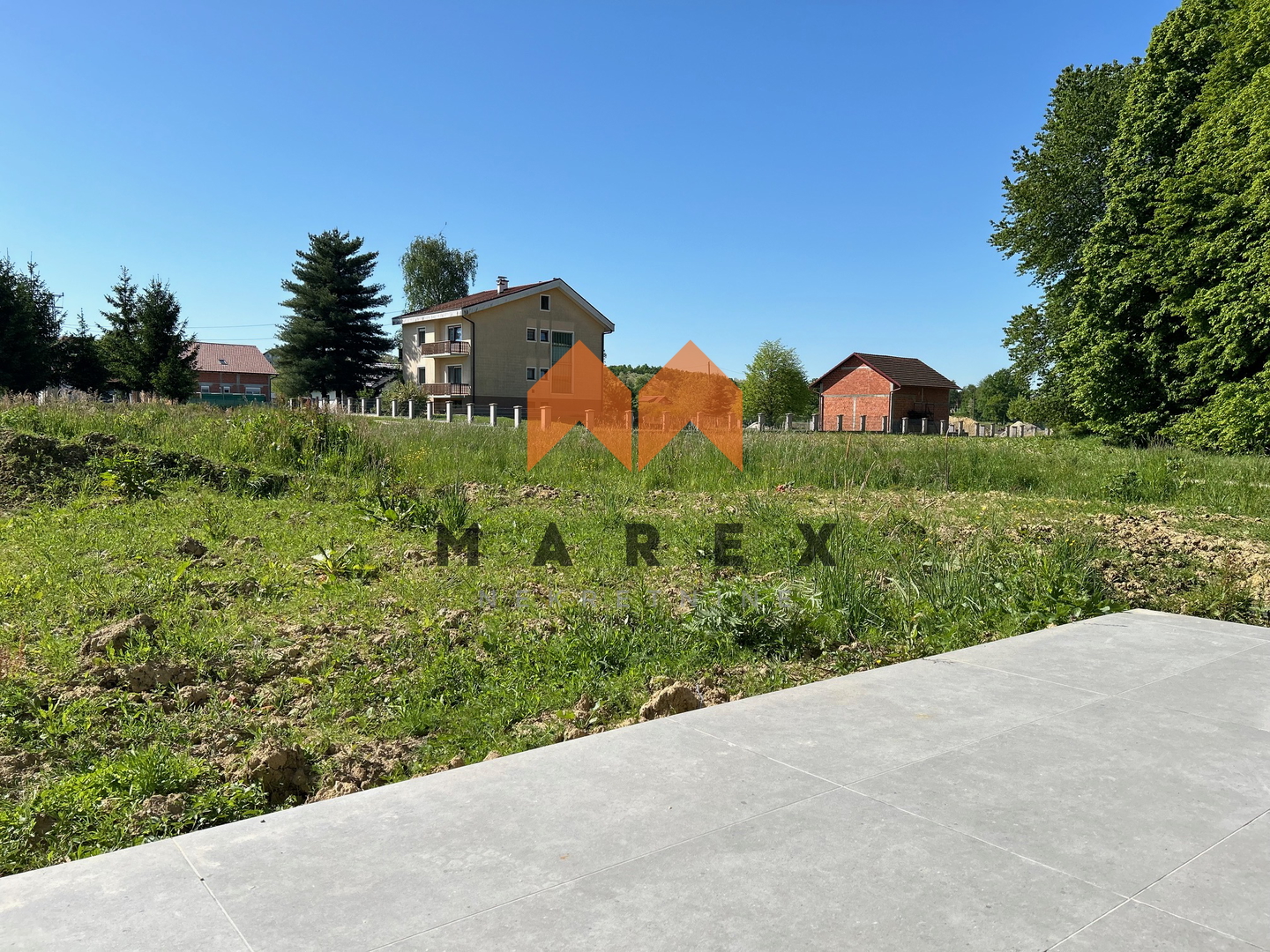 NOVI DOM U OROSLAVJU: 200M², DOSTUPNO!!