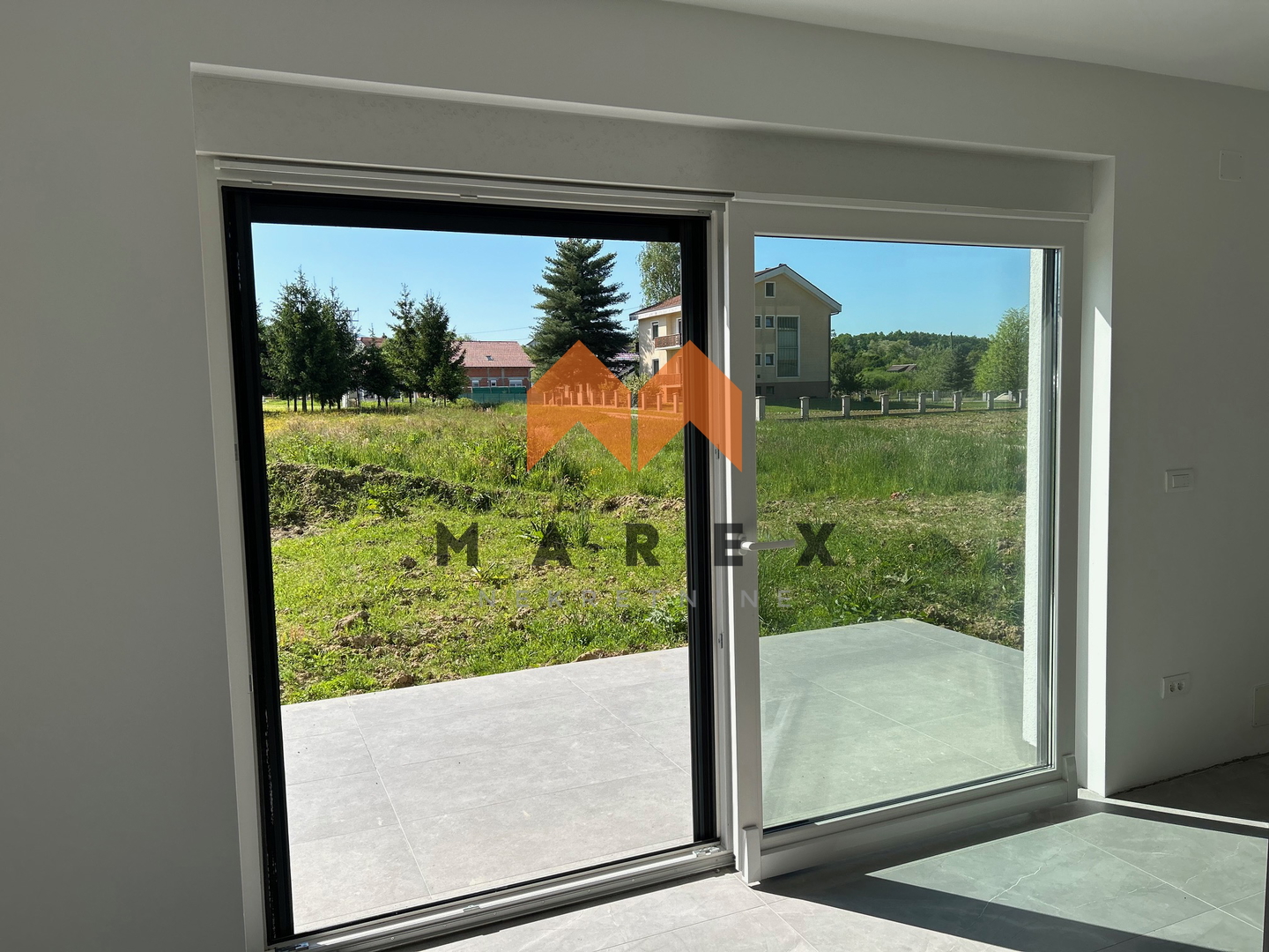 NOVI DOM U OROSLAVJU: 200M², DOSTUPNO!!