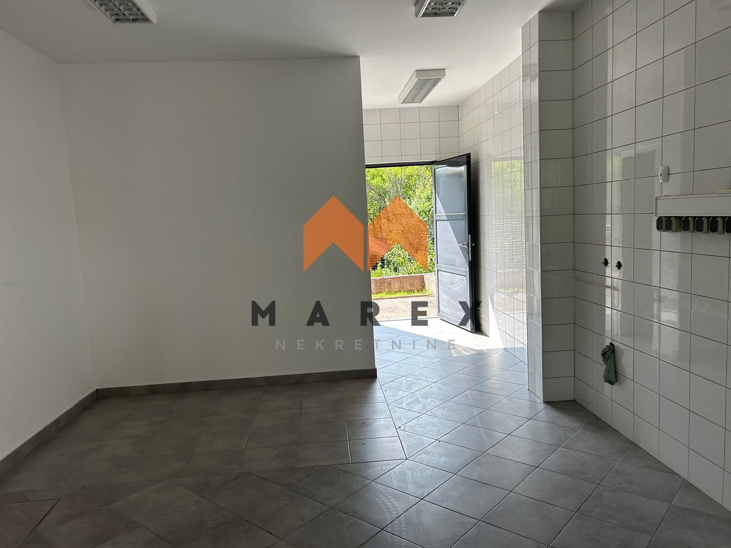 IZVRSNA INVESTICIJSKA PRILIKA NA MARKUŠEVEČKOJ CESTI!