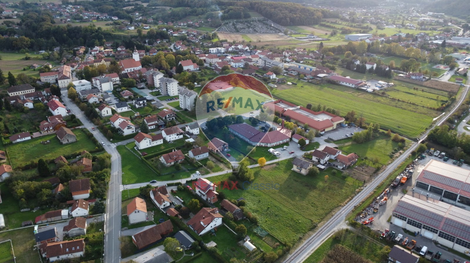 GRAĐEVINSKO ZEMLJIŠTE 1942 m2, BLIZINA CENTRA DONJE STUBICE