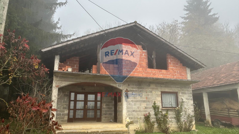 ROH-BAU KUĆA 90m2 SA POMOĆNIM OBJEKTOM, DONJA ŠEMNICA