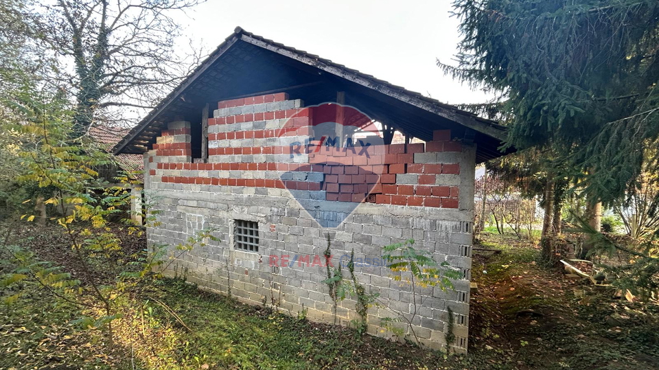 ROH-BAU KUĆA 90m2 SA POMOĆNIM OBJEKTOM, DONJA ŠEMNICA