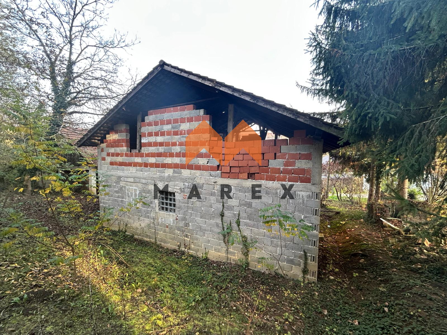 For Sale: Roh-Bau House in a Peaceful Location in Donja Šemnica