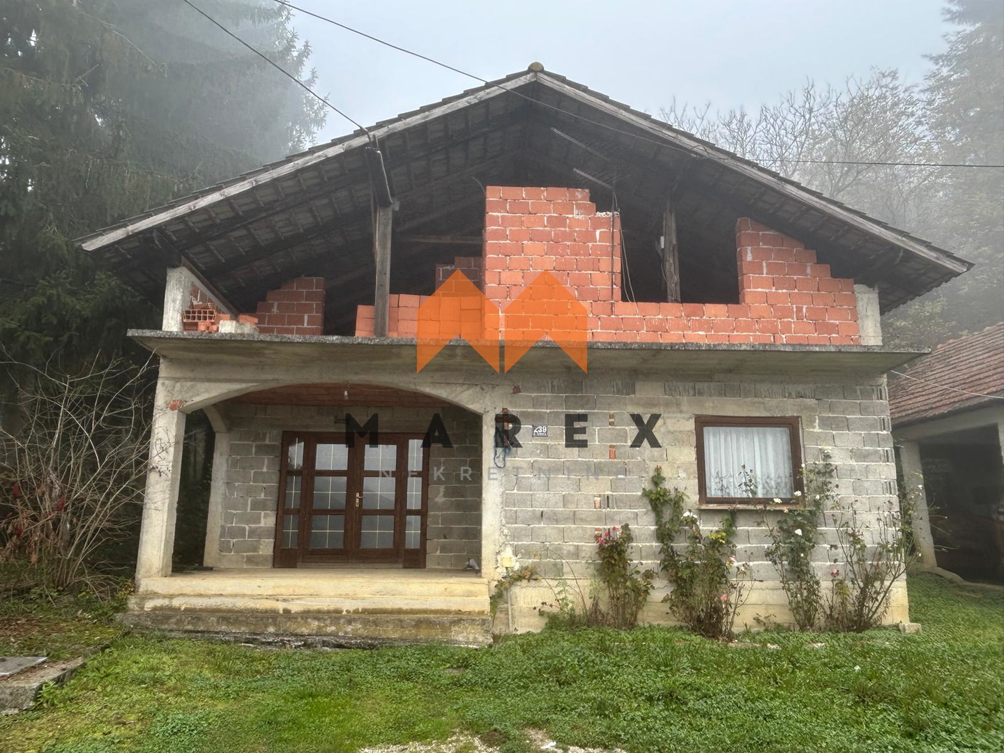 For Sale: Roh-Bau House in a Peaceful Location in Donja Šemnica