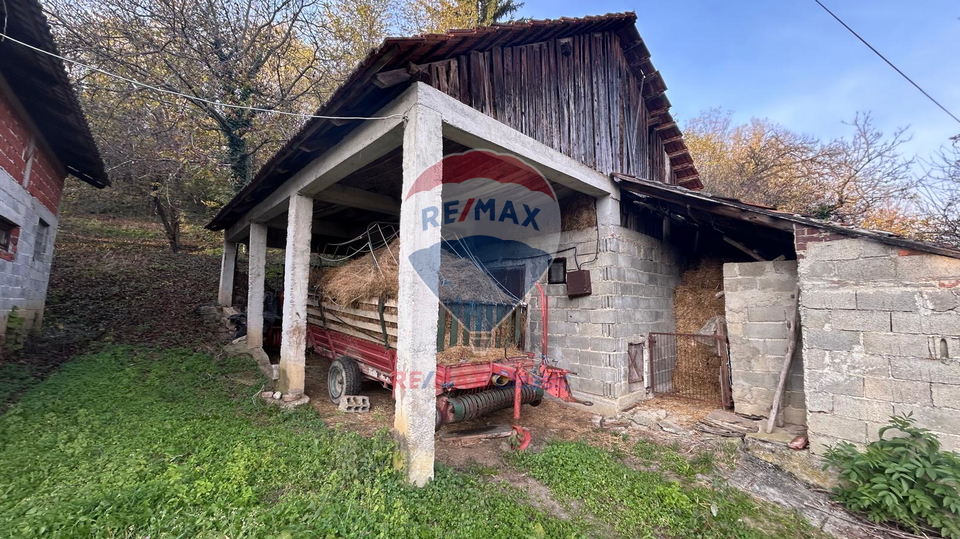 ROH-BAU KUĆA 90m2 SA POMOĆNIM OBJEKTOM, DONJA ŠEMNICA