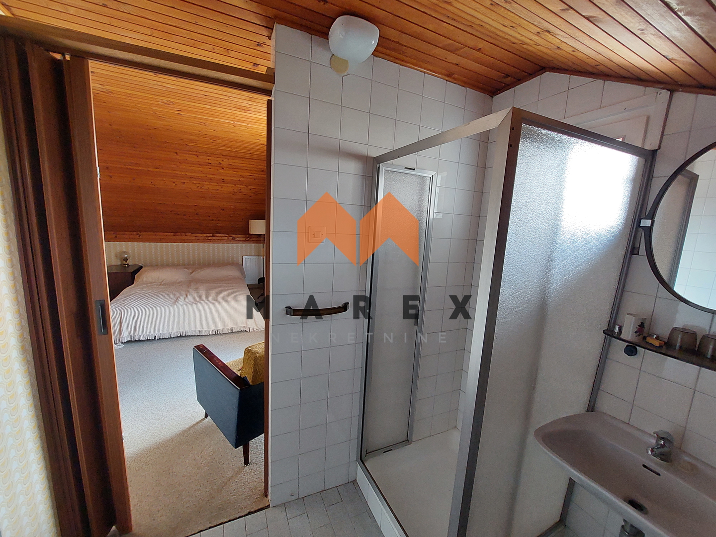 KUĆA 170m2, MIRNA LOKACIJA, VRTNJAKOVEC