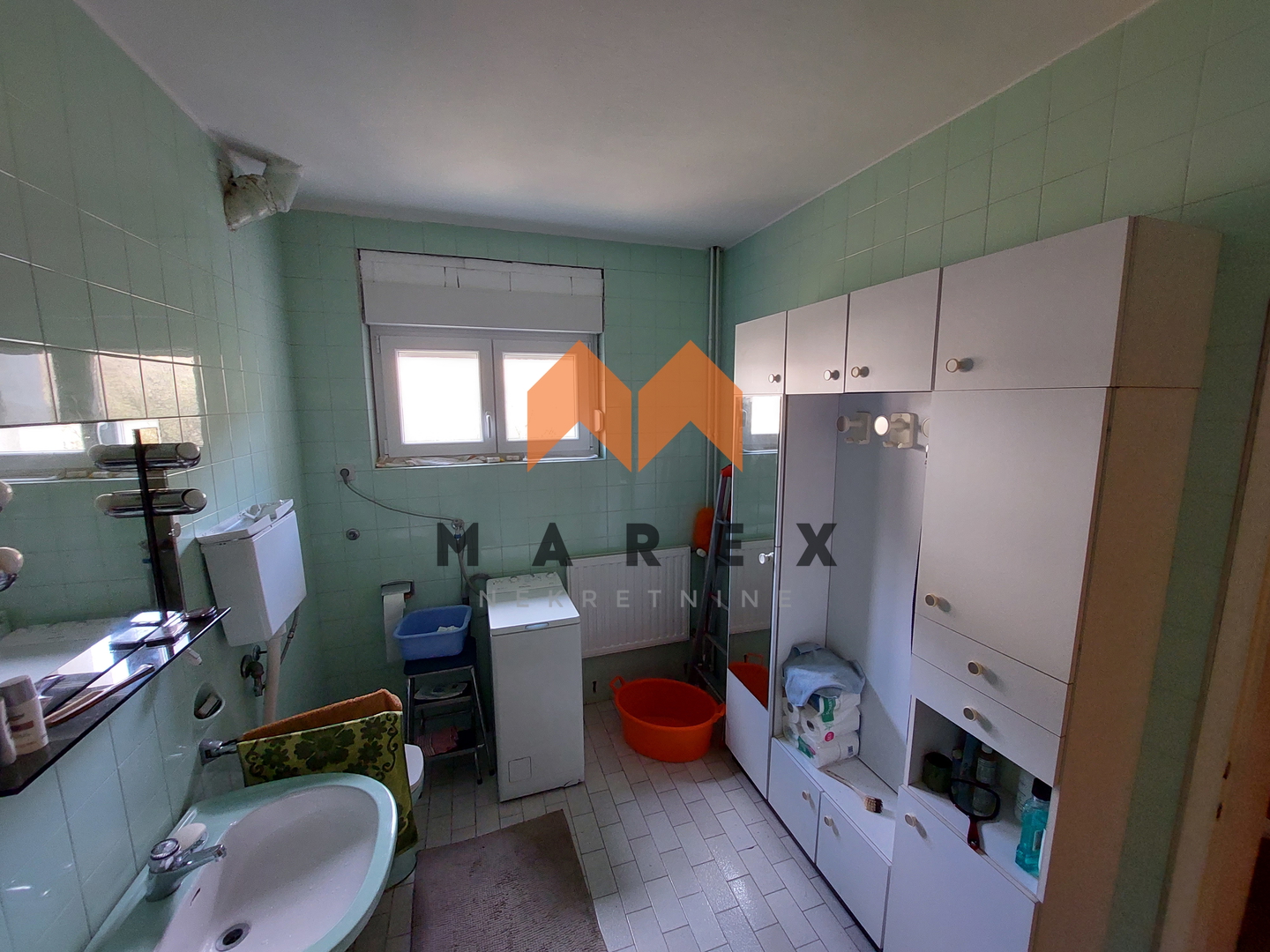 KUĆA 170m2, MIRNA LOKACIJA, VRTNJAKOVEC