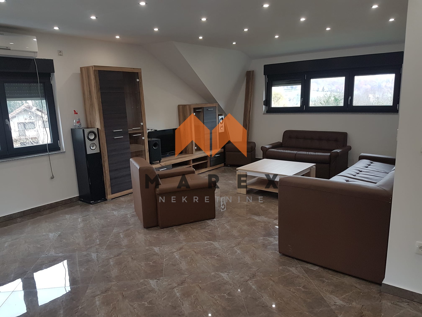 STAN 95M2-MARKUŠEVEČKA CESTA-DOSTUPNO