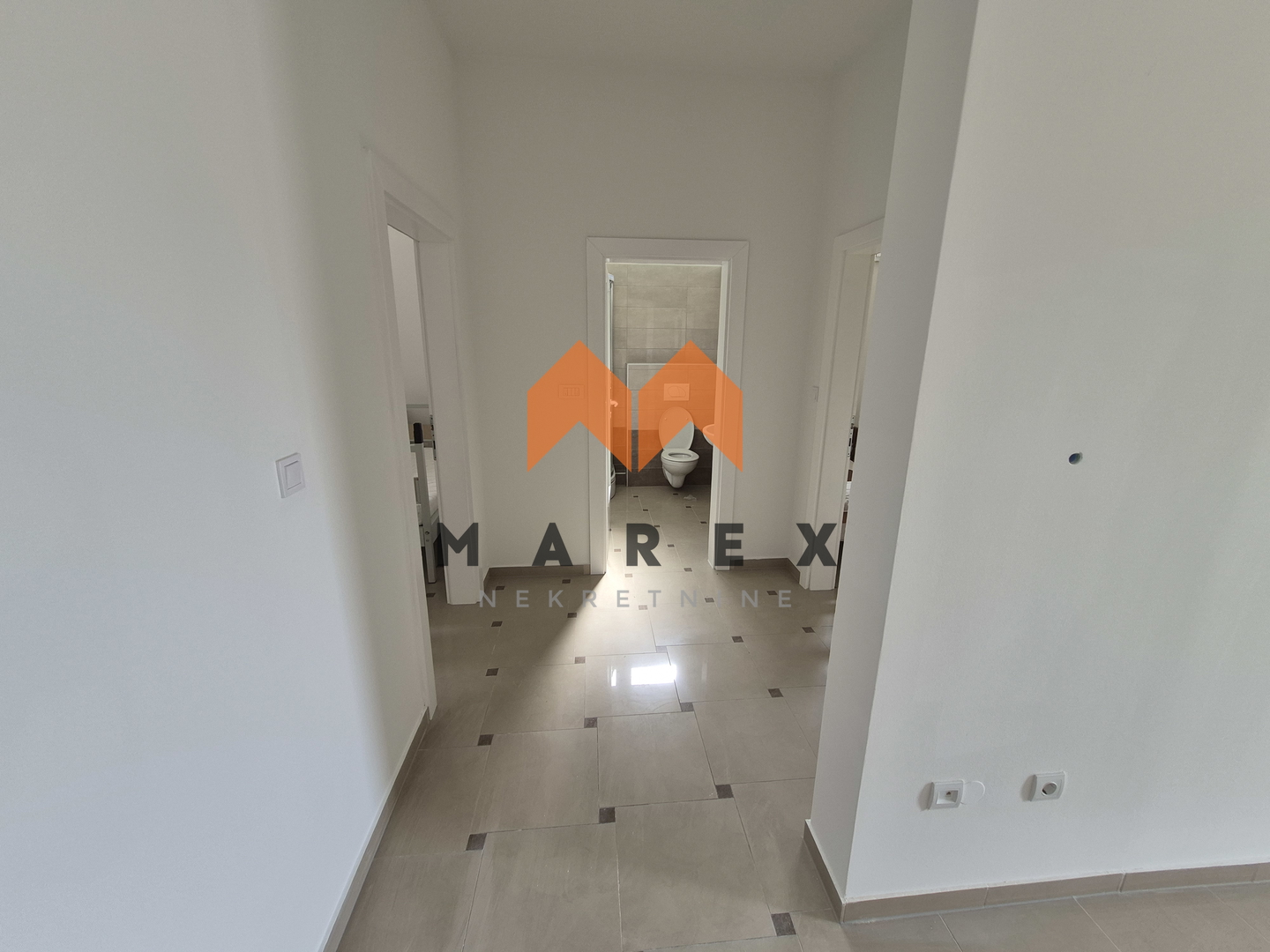 POSLOVNI PROSTOR 107M2-ZABOK