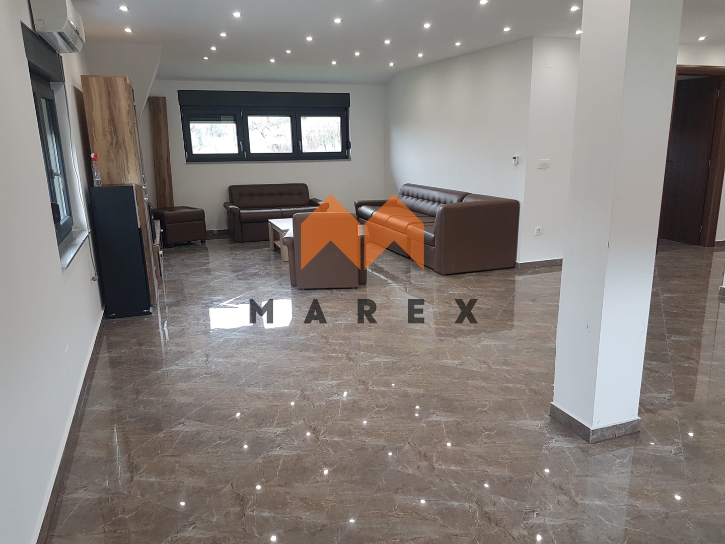 STAN 95M2-MARKUŠEVEČKA CESTA-DOSTUPNO