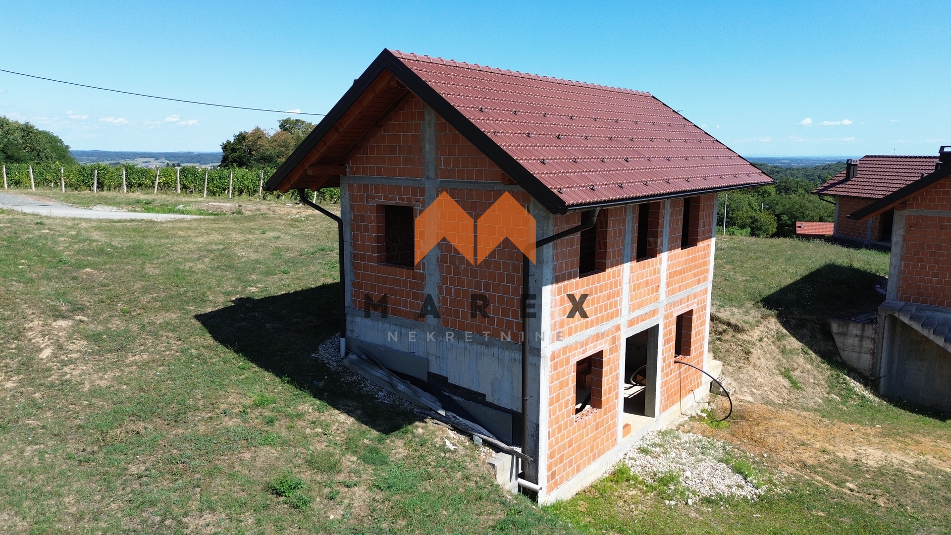 SV. IVAN ZELINA – KUĆA 80 M2 ROH-BAU NA 1652 M2 PARCELE S PROJEKTOM KUĆE ZA ODMOR-140