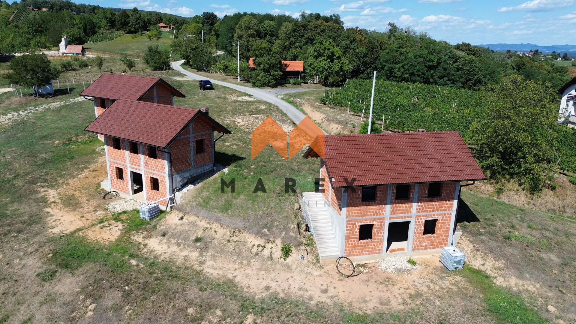 SV. IVAN ZELINA – KUĆA 80 M2 ROH-BAU NA 1652 M2 PARCELE S PROJEKTOM KUĆE ZA ODMOR-140
